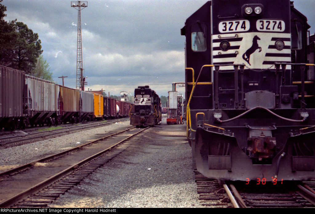 NS 3274 and others at the fuel racks